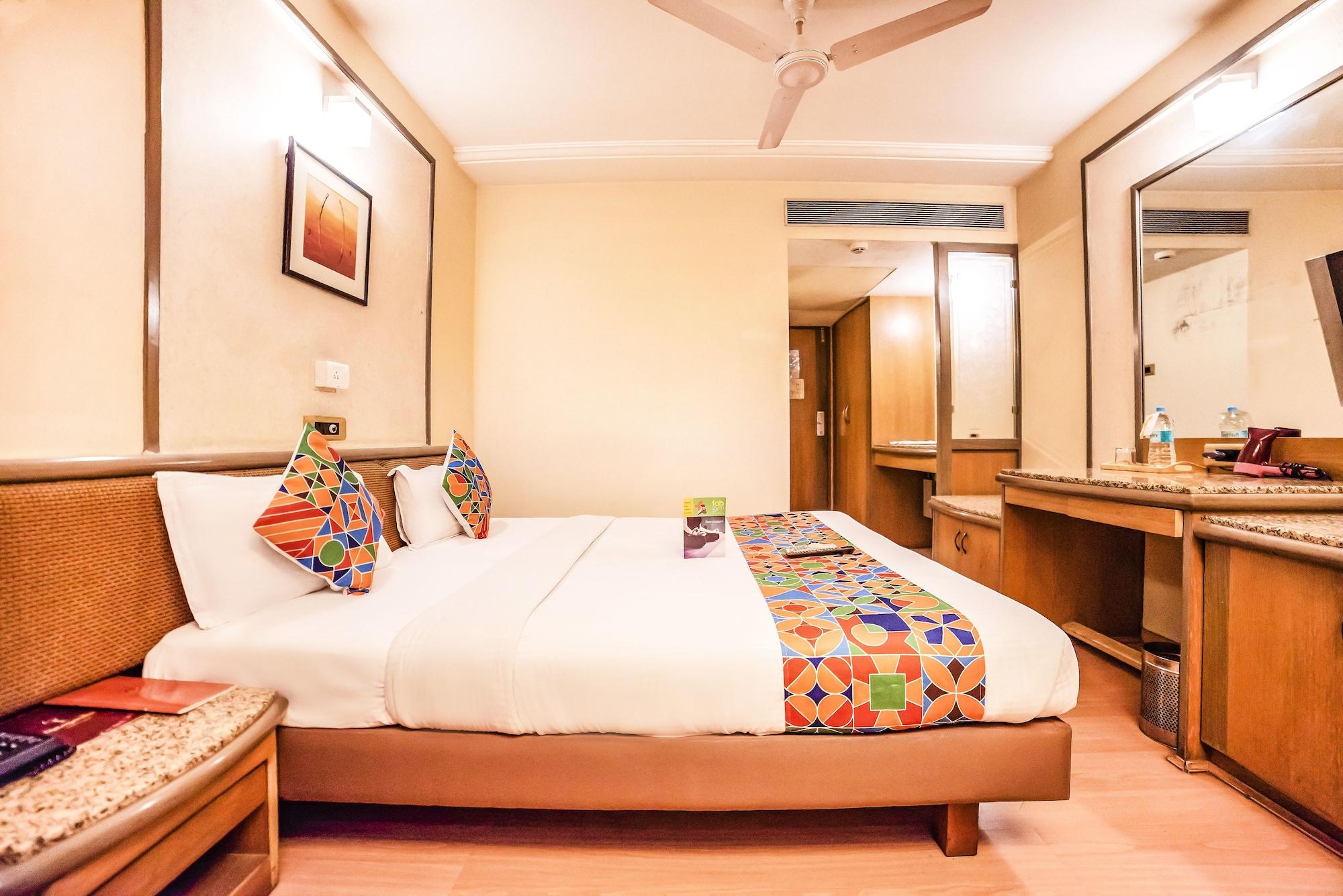 Hotel Gandharva Shivajinagar Pune Zewnętrze zdjęcie