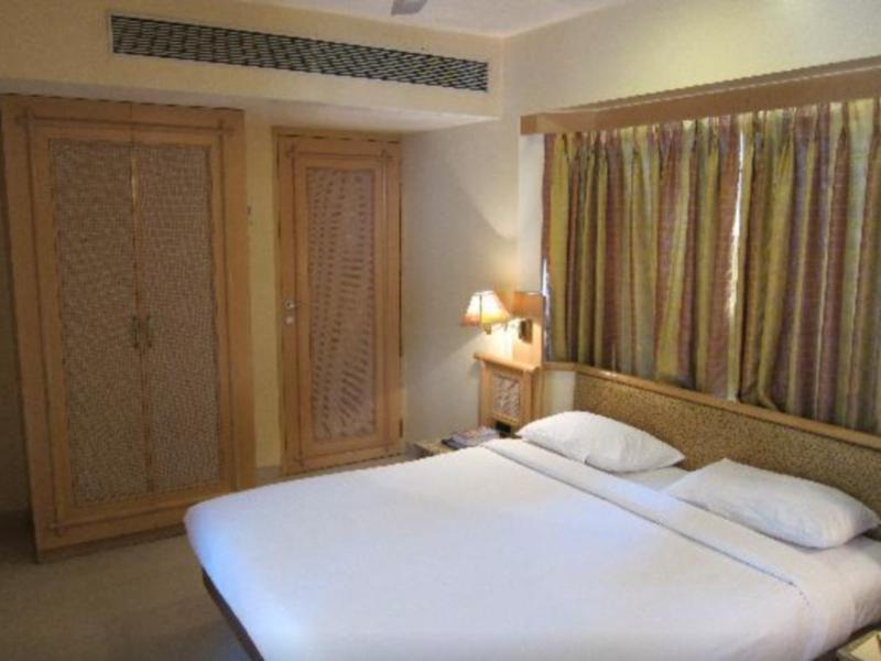 Hotel Gandharva Shivajinagar Pune Zewnętrze zdjęcie