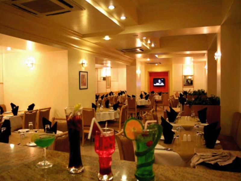 Hotel Gandharva Shivajinagar Pune Zewnętrze zdjęcie