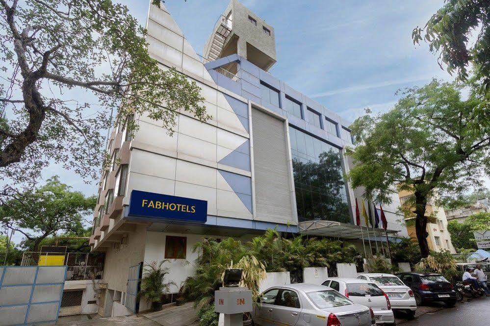 Hotel Gandharva Shivajinagar Pune Zewnętrze zdjęcie