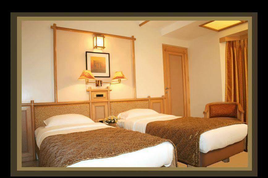 Hotel Gandharva Shivajinagar Pune Zewnętrze zdjęcie
