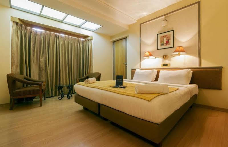 Hotel Gandharva Shivajinagar Pune Zewnętrze zdjęcie