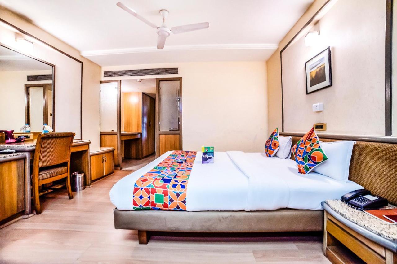 Hotel Gandharva Shivajinagar Pune Zewnętrze zdjęcie